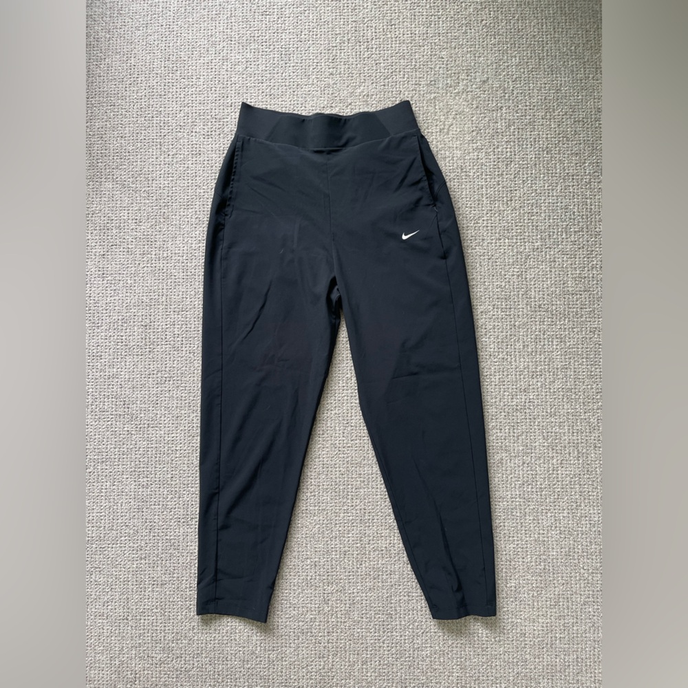 Women’s Nike Dri-fit  7/8 Lightweight Running Pant